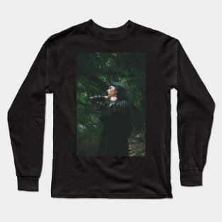 Look for me in the white forest, hiding in a hollow tree... Long Sleeve T-Shirt